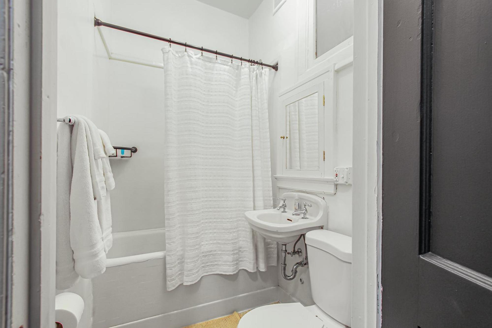 Library Square Suites Toledo  Kültér fotó
